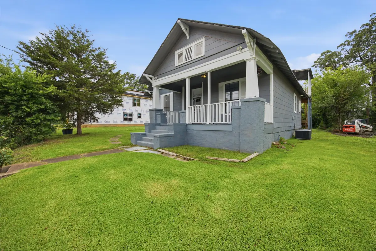 2111 Chamberlain Avenue, Chattanooga, TN 37404 - #1