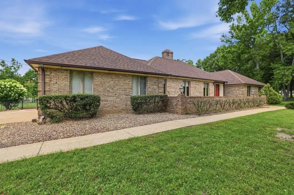 9031 Brow Lake Road, Soddy Daisy, TN 37379 - #1