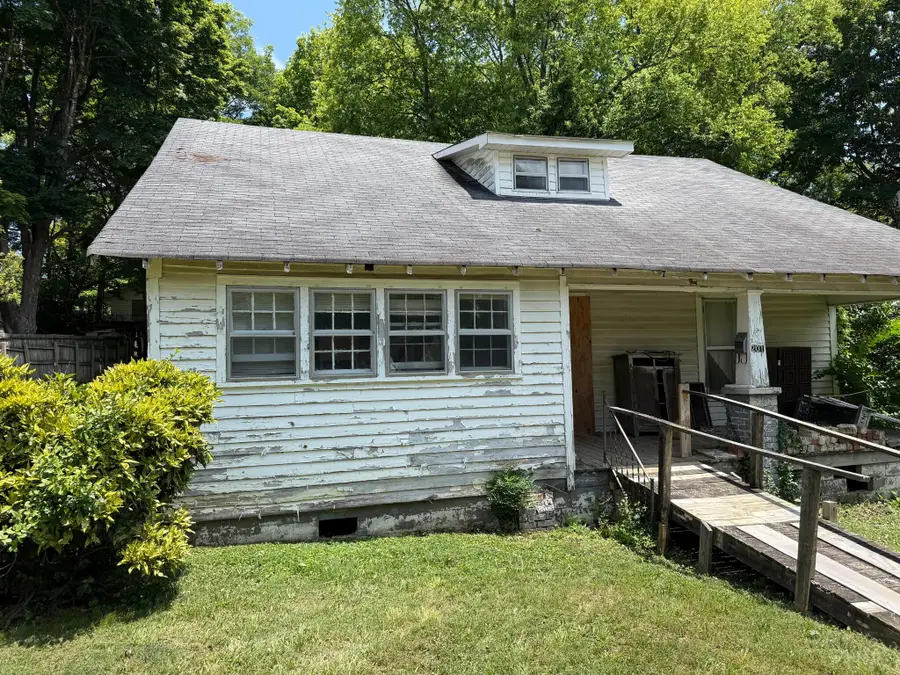201 Rosedale Street, Athens, TN 37303 - #3