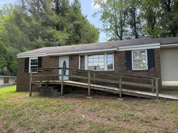 2503 W Madison Avenue, Athens, TN 37303