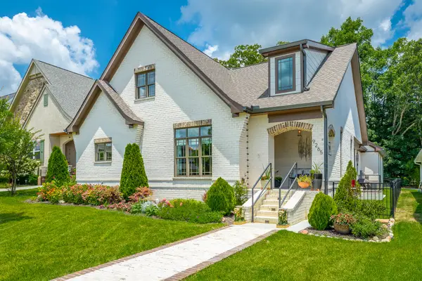 9265 Skyfall Drive, Ooltewah, TN 37363