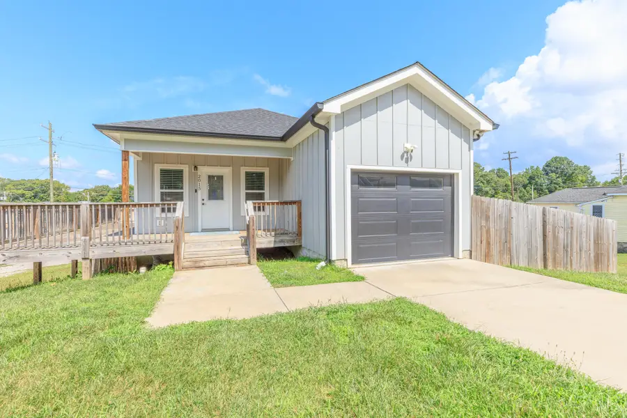 2015 N Chamberlain Avenue, Chattanooga, TN 37406 - #3