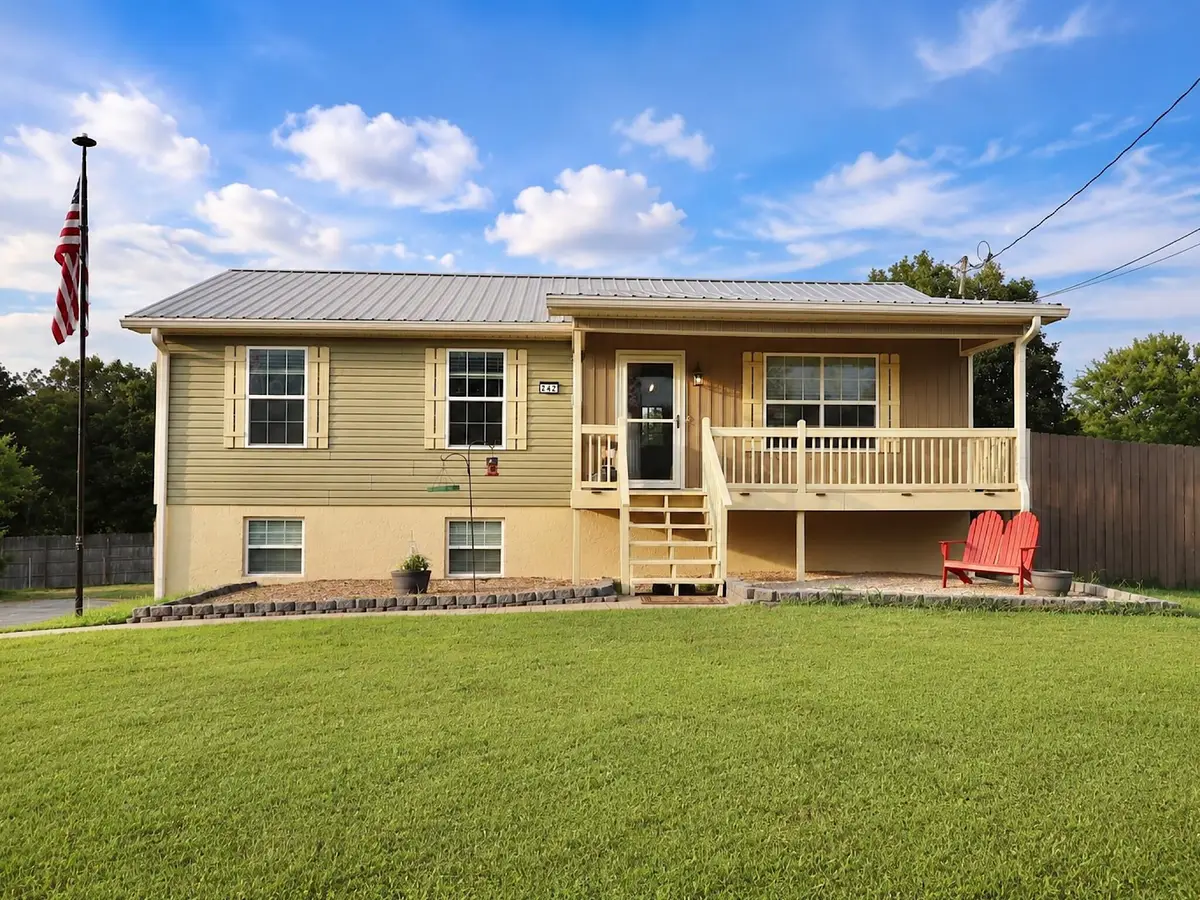 242 Thorne Circle Se, Cleveland, TN 37323 - #1