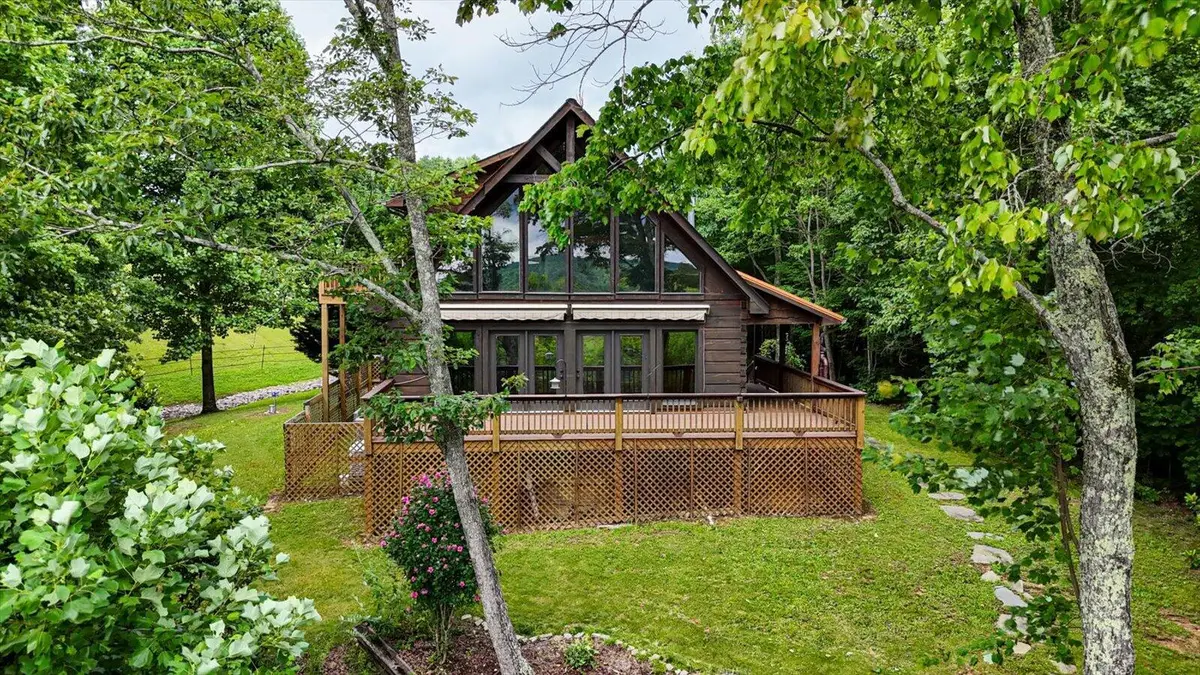 1085 Thunder Ridge Drive, South Pittsburg, TN 37380 - #1