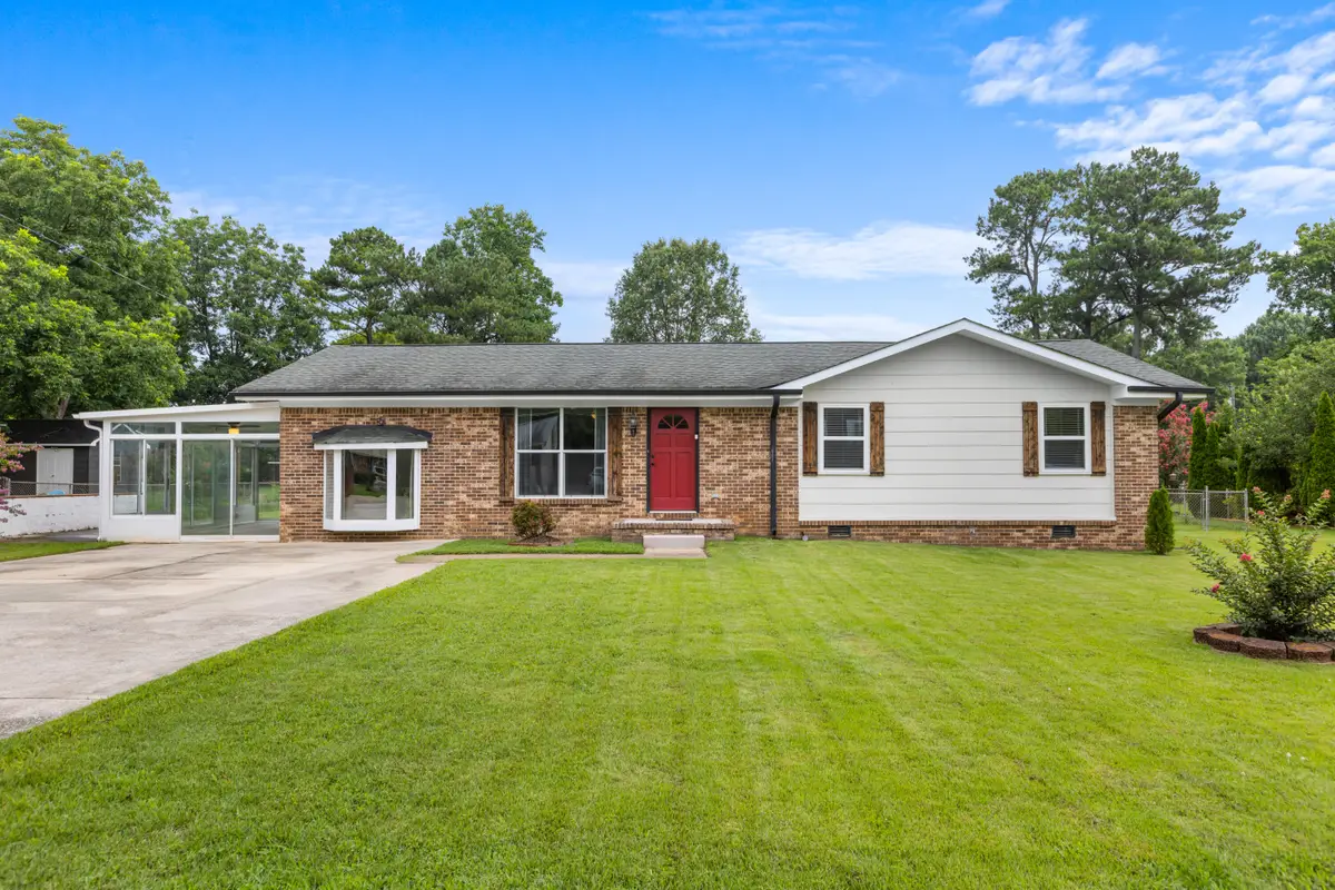 582 Pinewood Circle, Fort Oglethorpe, GA 30742 - #1