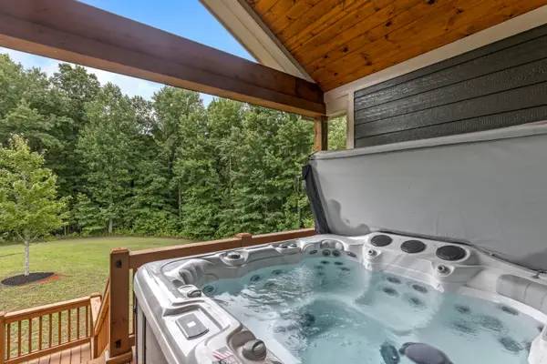 636 Raulston Falls Road, Jasper, TN 37347