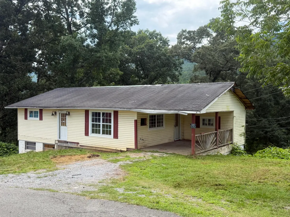 211 S Oak Street, Whitwell, TN 37397 - #1