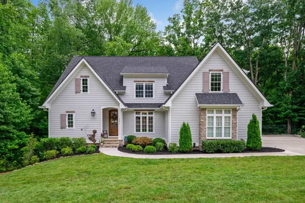 4073 Windtree Drive #13, Signal Mountain, TN 37377