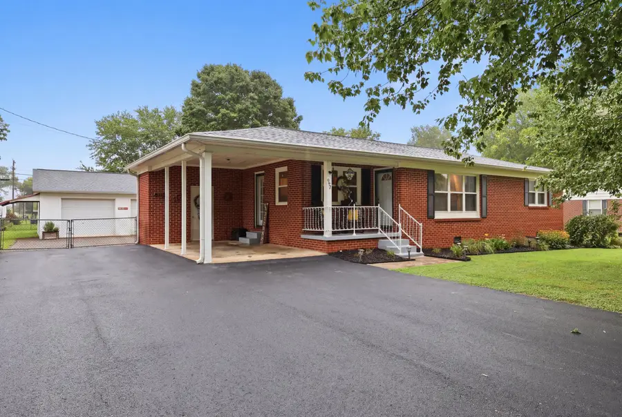 902 Dennis Avenue, Jasper, TN 37347 - #2