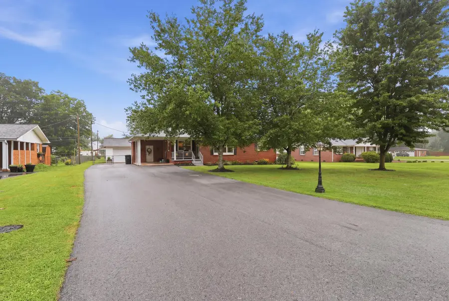 902 Dennis Avenue, Jasper, TN 37347 - #3