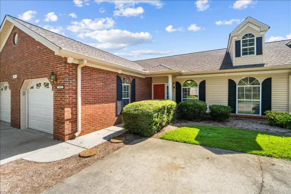 609 Black Oak Drive #123, Dalton, GA 30721