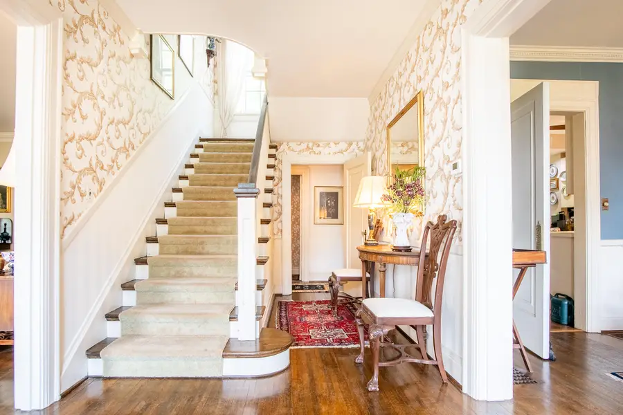 410 N Bragg Avenue, Lookout Mountain, TN 37350 - #3