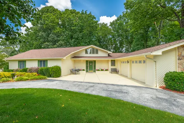 6422 Lake Shadows Circle, Hixson, TN 37343