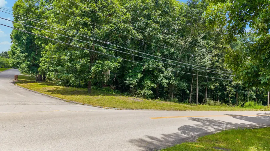 800 Brookhollow Lane, Chattanooga, TN 37421 - #3