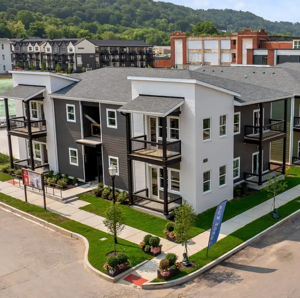1792 S Watkins Street #305, Chattanooga, TN 37404
