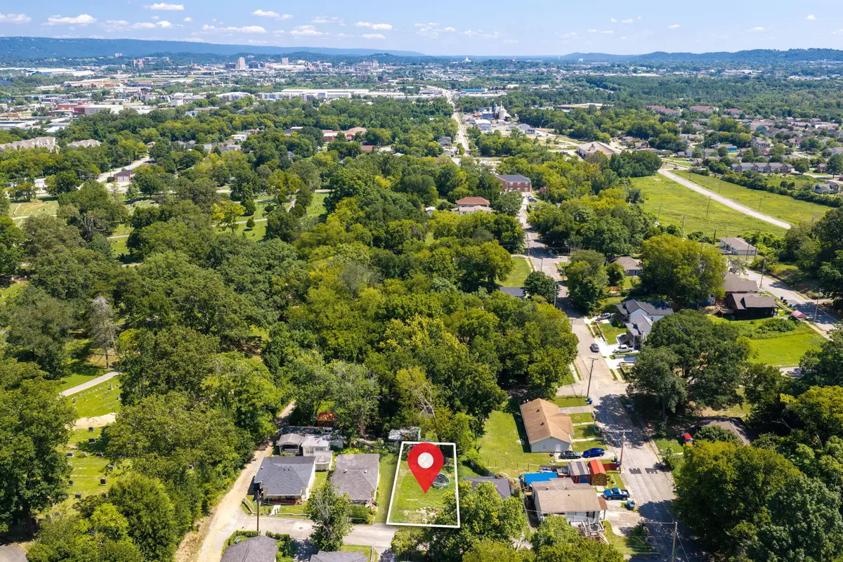 809 W 44th Street, Chattanooga, TN 37410 - #1