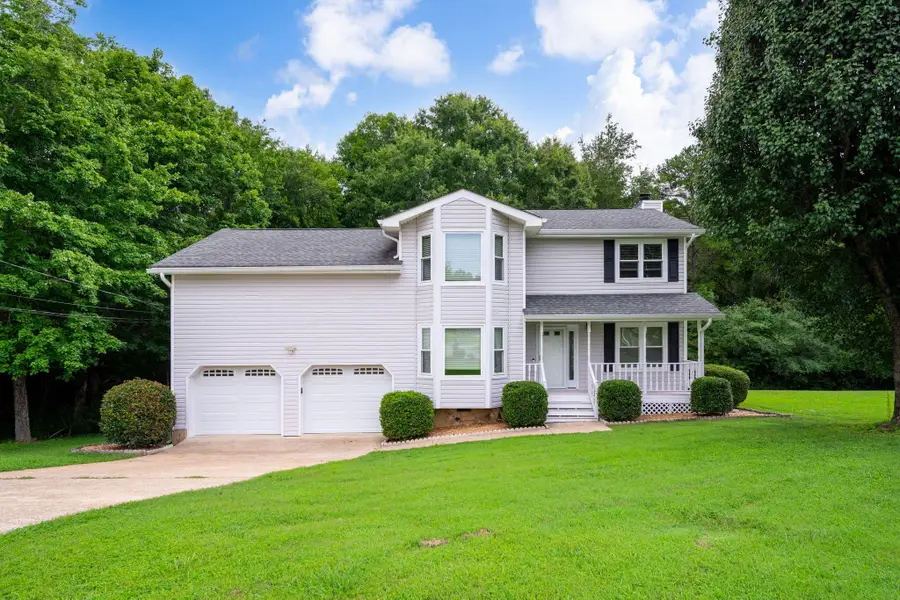 5526 Twin Oaks Drive, Ooltewah, TN 37363 - #2