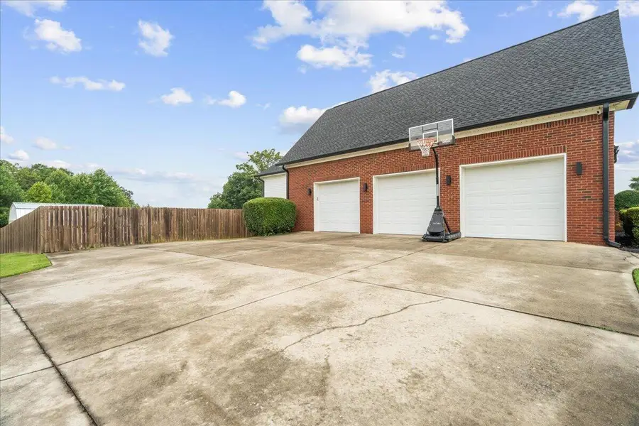 1020 S Ridge Drive, Dalton, GA 30721 - #2