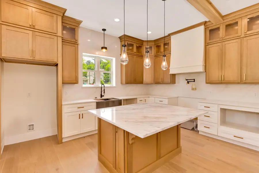 1402 W 55th Street, Chattanooga, TN 37409 - #3