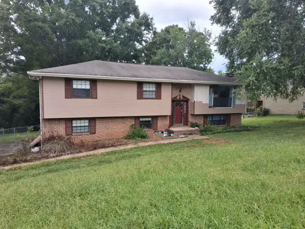 834 Crestridge Drive, Rossville, GA 30741
