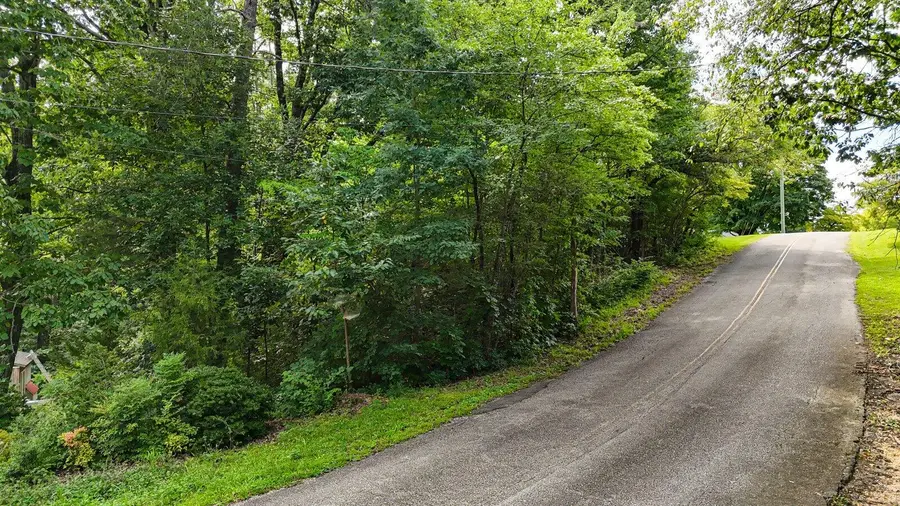 5064 Hunter Trail, Hixson, TN 37343 - #2