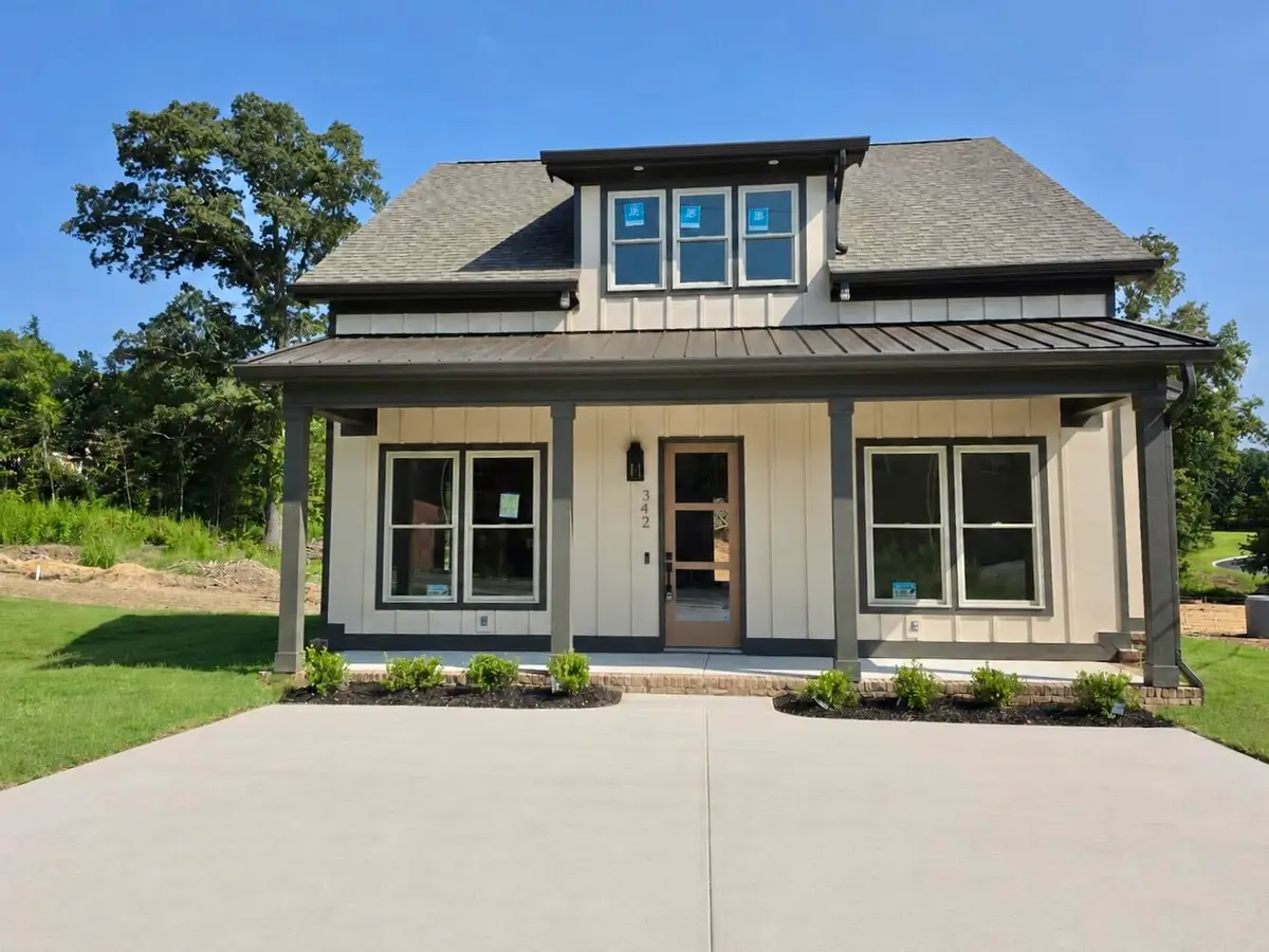 342 Thomas Road, Fort Oglethorpe, GA 30742 - #1