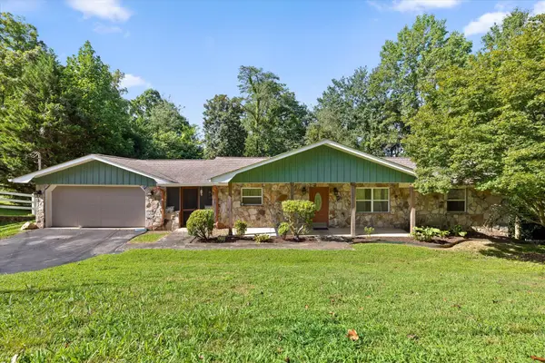 606 Oak Crest Lane, Hixson, TN 37343