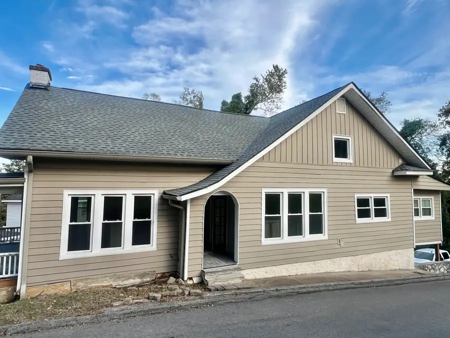 2 S Crest Road, Chattanooga, TN 37404 - #3
