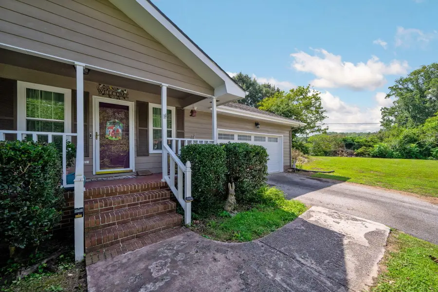 412 Sandalwood Drive, Hixson, TN 37343 - #2