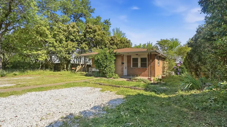 953 E 5th Street, Chattanooga, TN 37403 - #2
