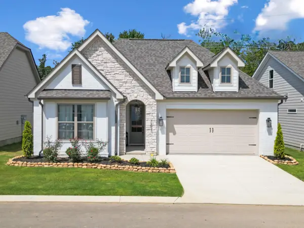 6974 Charming Place #105, Hixson, TN 37343