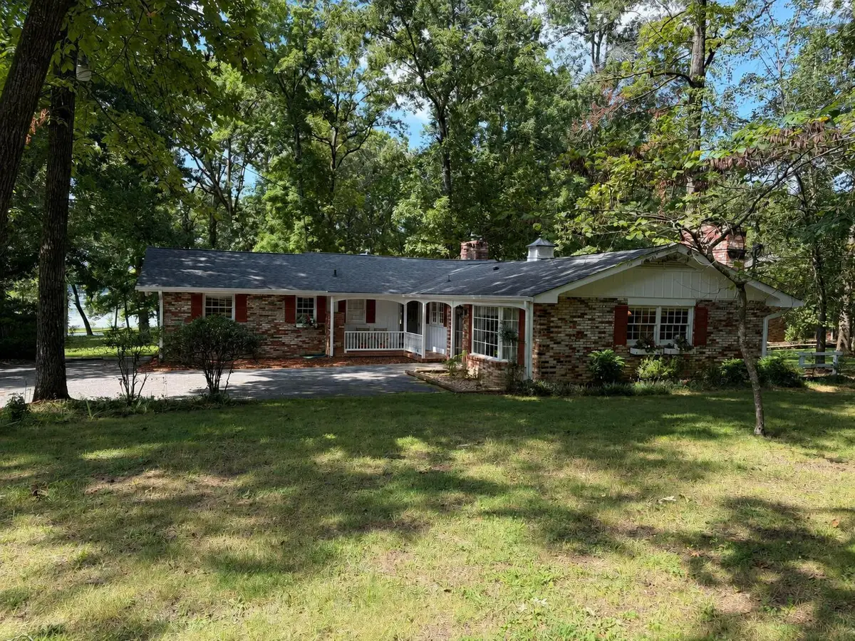 2211 Gold Point N, Hixson, TN 37343 - #1