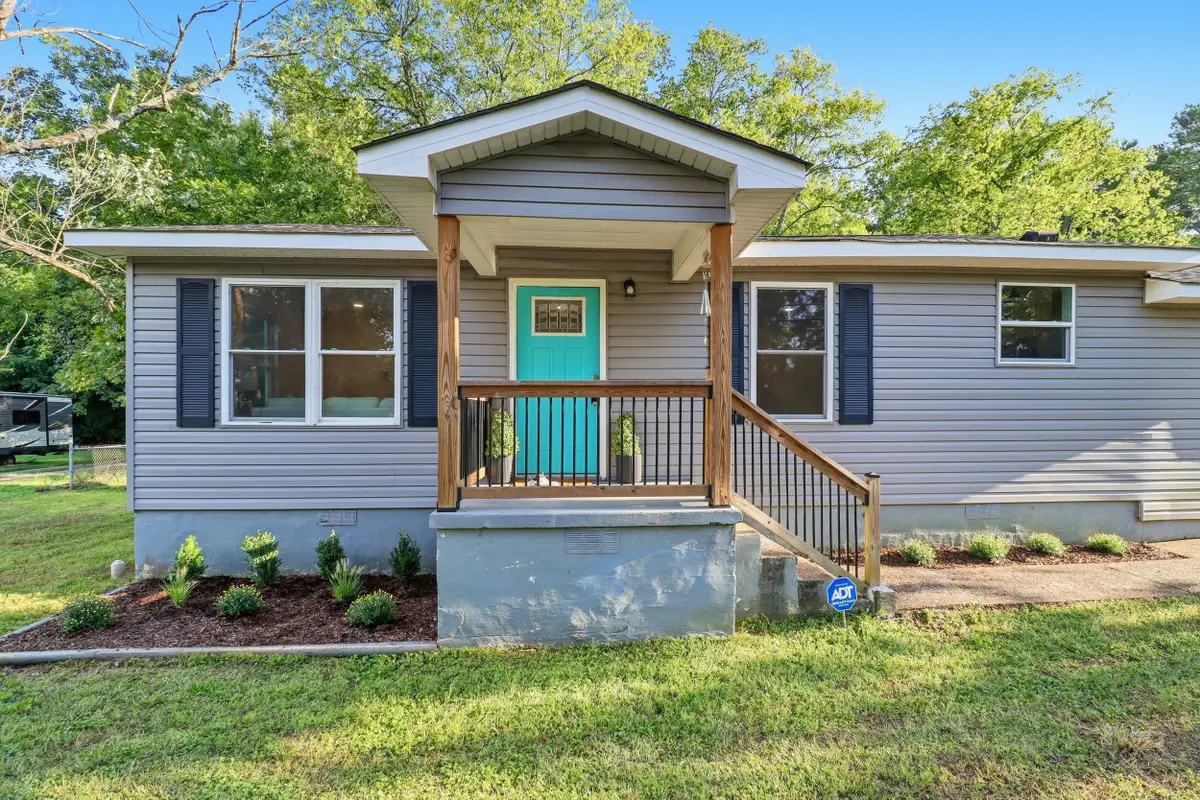 711 W James Avenue, Rossville, GA 30741 - #1
