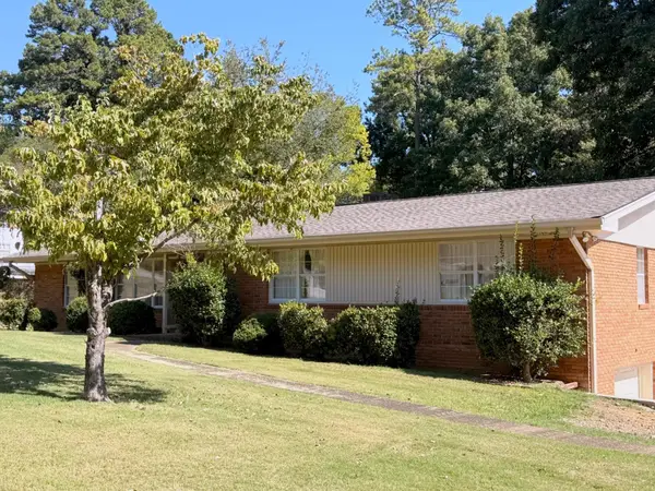 5842 Northshore Drive, Hixson, TN 37343