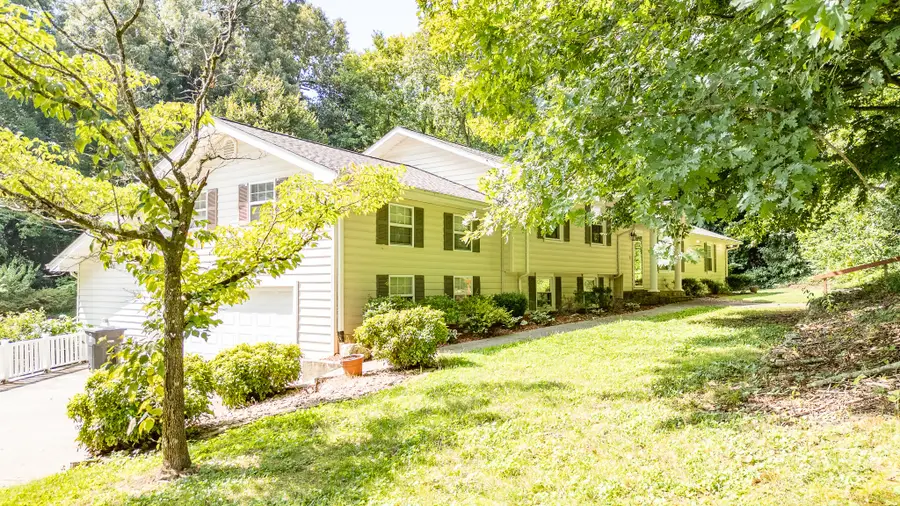 1515 Crestway Drive, Athens, TN 37303 - #2