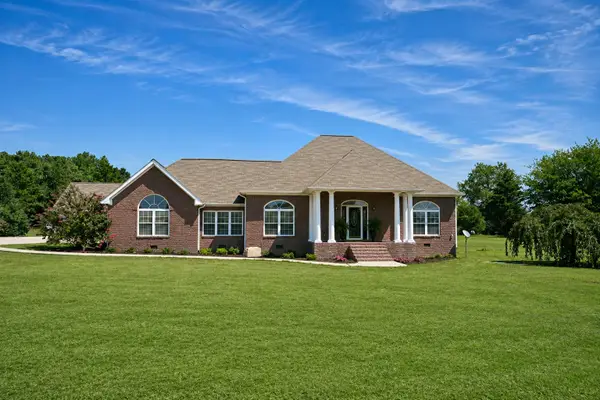 586 Sunset Drive, Ider, AL 35981