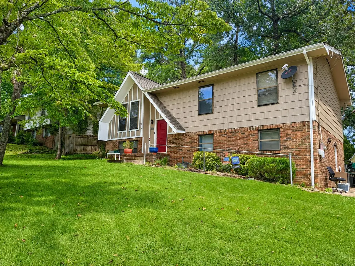 1045 Hillcrest Road, Hixson, TN 37343 - #1