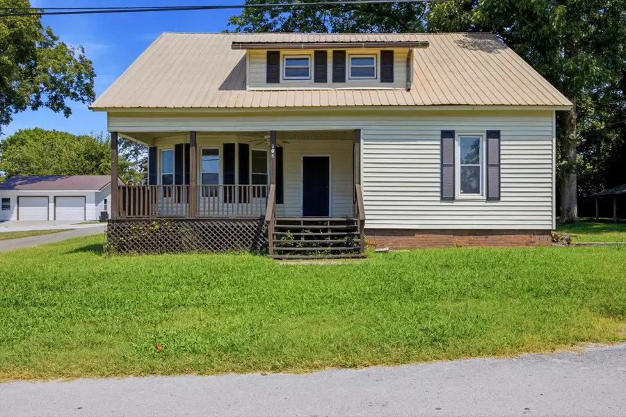 301 Bennett Street, Decherd, TN 37324 - #2