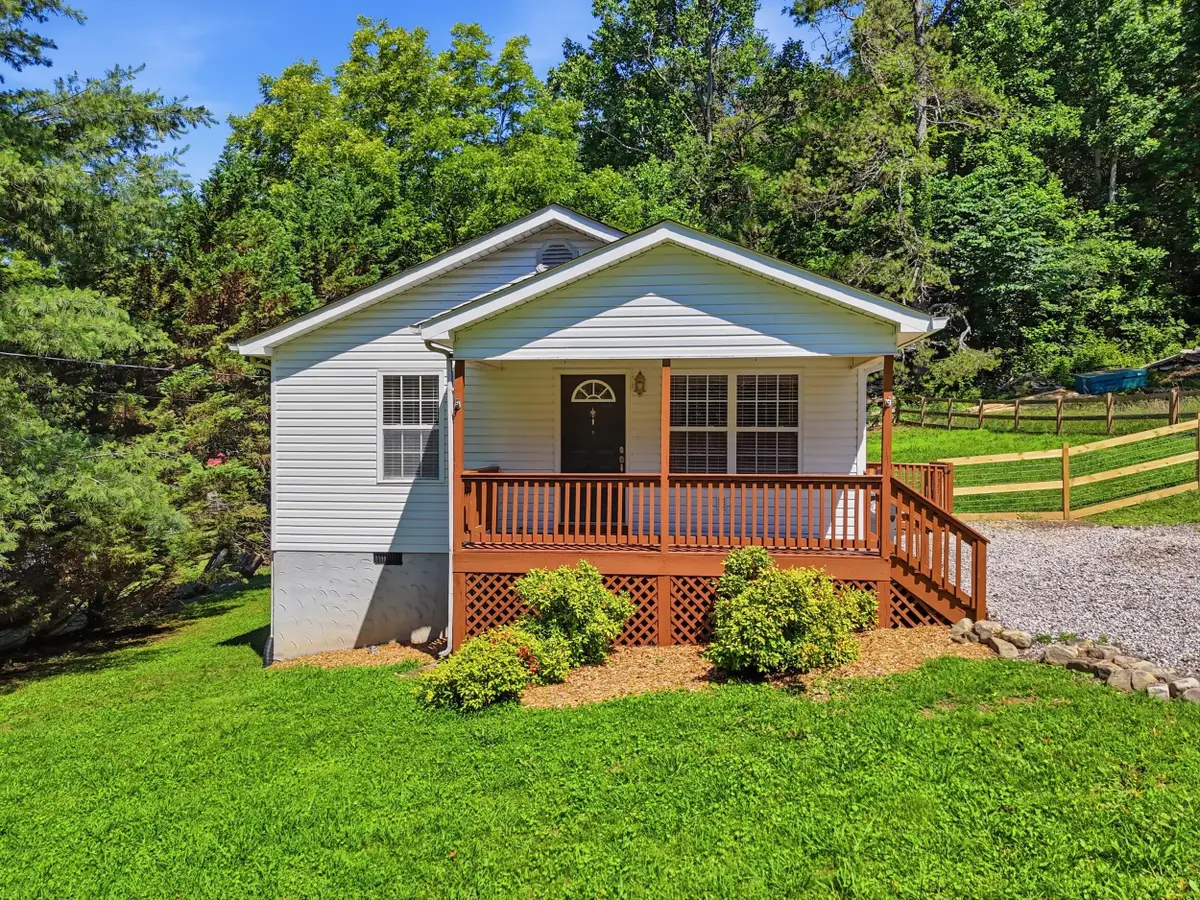 617 Bradley Avenue, Lafayette, GA 30728 - #1