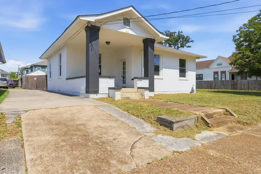 2105 Kirby Avenue, Chattanooga, TN 37404 - #2