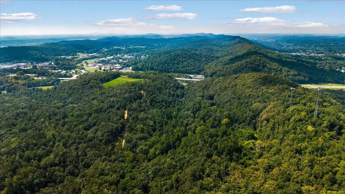 5335 Spalding Drive, Ooltewah, TN 37363 - #1