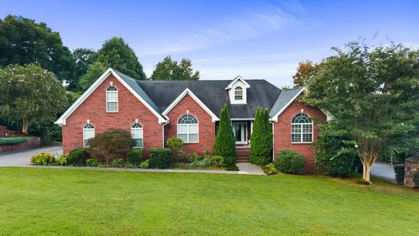 9120 Greystone Valley Drive, Ooltewah, TN 37363