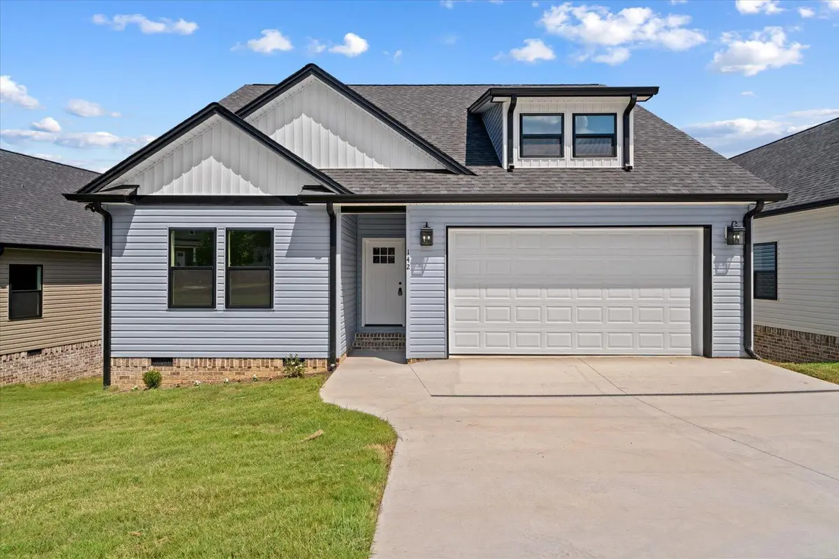 142 Washington Street, Dalton, GA 30721 - #1