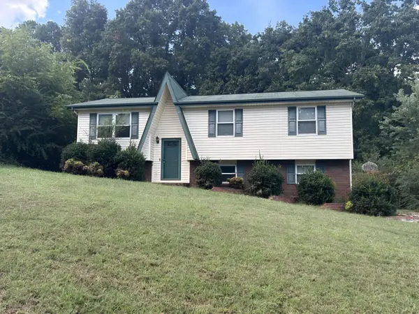 915 Crest Drive, Chickamauga, GA 30707