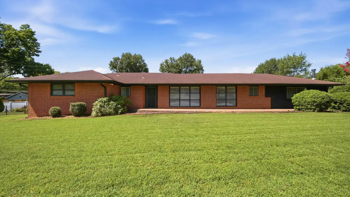 617 Melville Avenue, Chattanooga, TN 37412 - #1