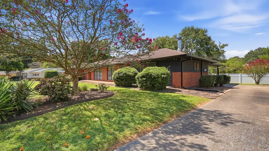 617 Melville Avenue, Chattanooga, TN 37412 - #2