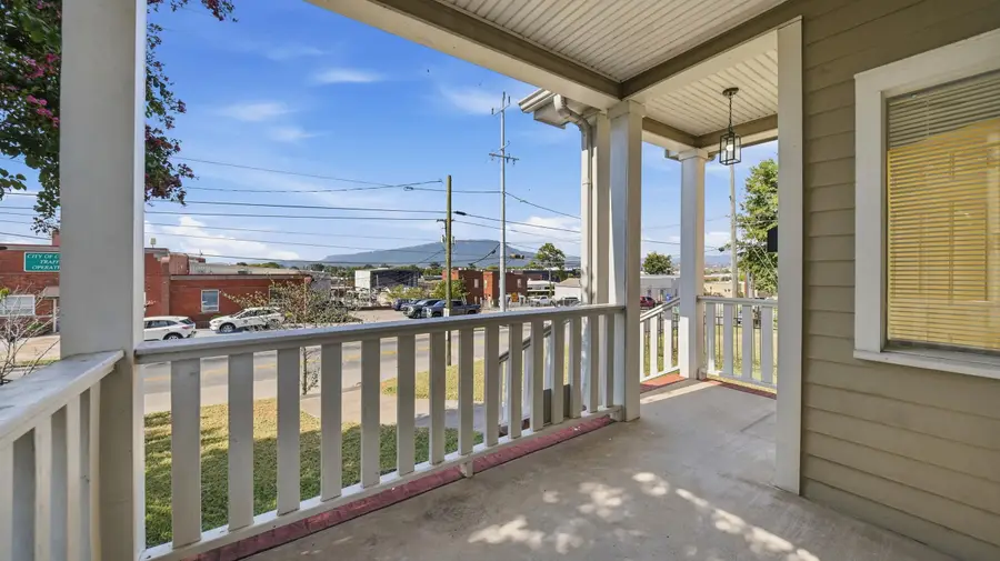 1003 E 11th Street, Chattanooga, TN 37403 - #2