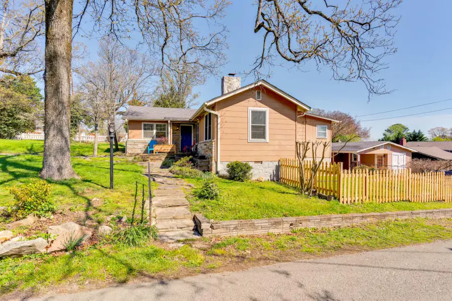 1008 S Crest Road, Rossville, GA 30741 - #2