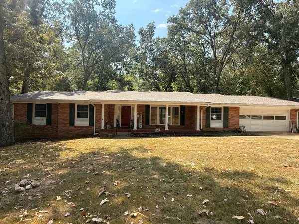 5835 Northshore Drive, Hixson, TN 37343