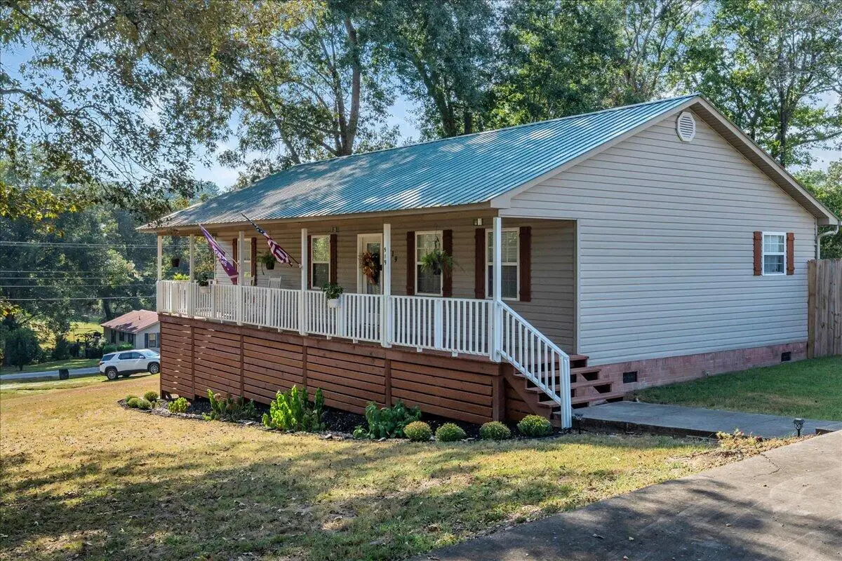 519 Gunter Avenue, Bridgeport, AL 35740 - #1
